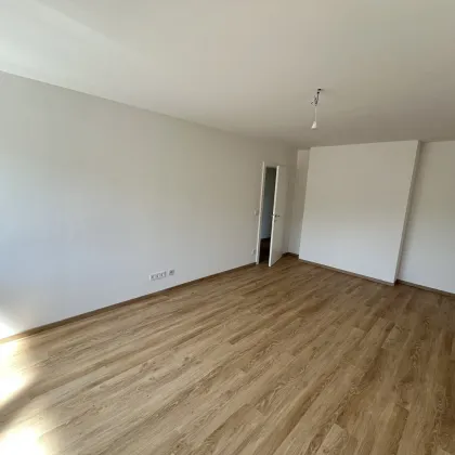 ++ Geräumige Eigentumswohnung mit Balkon und Garage - voll saniert! ++ - Bild 3