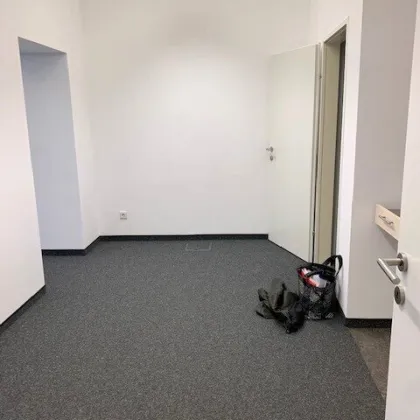 Bürofläche mit rund 60 m² im Erdgeschoss! Klimatisiert! Serverraum! Nähe U4 Roßauer Lände  & Liechtensteinpark! - Bild 3
