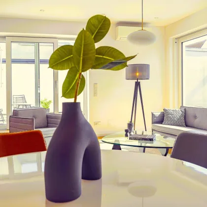 ZENTRUMSNAHE LAGE - 3 Zimmer - ca. 113m² gew. NFL - ca. 23m² Terrasse - Einbauküche - hochwertige Ausstattung - Garagenplatz - BJ 2020 - TERRASSEN-ERSTBEZUG - Bild 2