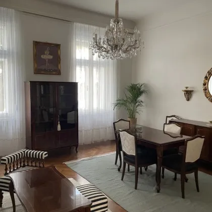 Traumhafte 2-Zimmer Altbauwohnung mitten im Zentrum! - Bild 2