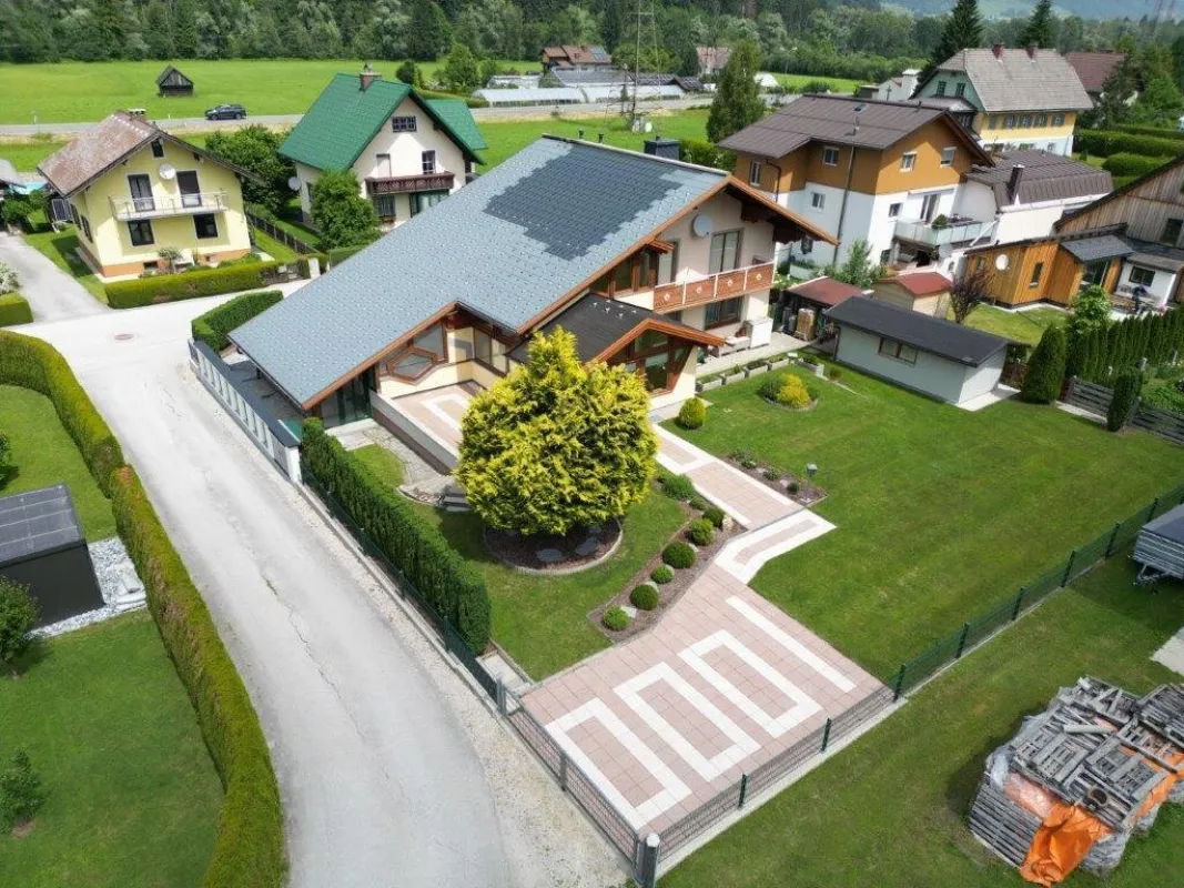 "Diskrete Vermarktung" Exklusive Immobilie mit Wintergarten auf großzügigem Grundstück - 2 Wohneinheiten möglich - Dachstein-Tauernregion - Bild 1