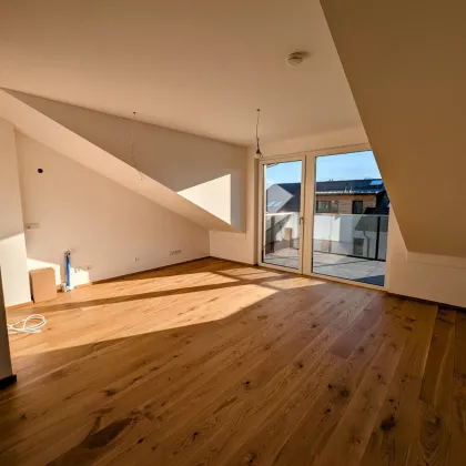 Dachgeschoß-Traum - Charmamte 2 Zimmer-Erstbezugs-Wohnung mit Balkon im Ortzentrum von Hallwang! - Bild 3