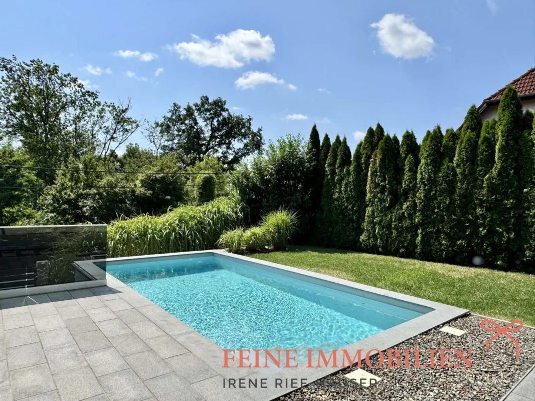 Modernes Haus mit Garten, Pool und Fernblick - Bild 1