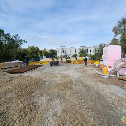 BAUBEGINN! NOCH 2 EINZELHÄUSER FREI! MIT KELLER. 210m² GARTEN! TOP U-BAHN-ANBINDUNG. PROVISIONSFREI für den Käufer. - Bild 2