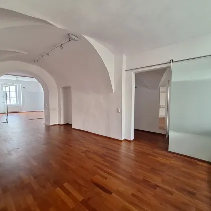 360° TOUR / Modernes 4-Zimmer-Altbaubüro in zentraler Lage von Klagenfurt - Nähe Alter Platz - Bild 3