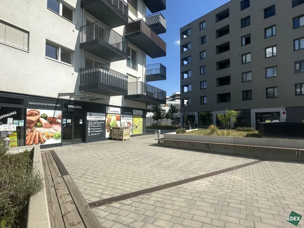 Moderne Gewerbefläche mit hoher Sichtbarkeit und flexibler Nutzung - Bild 1