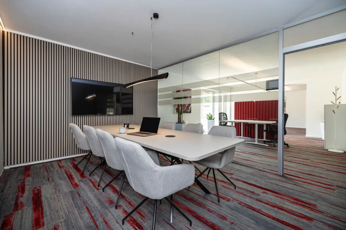 Moderne Bürohaus bzw. Praxisgemeinschaft mit Topausstattung auf Eigengrund - Bild 1