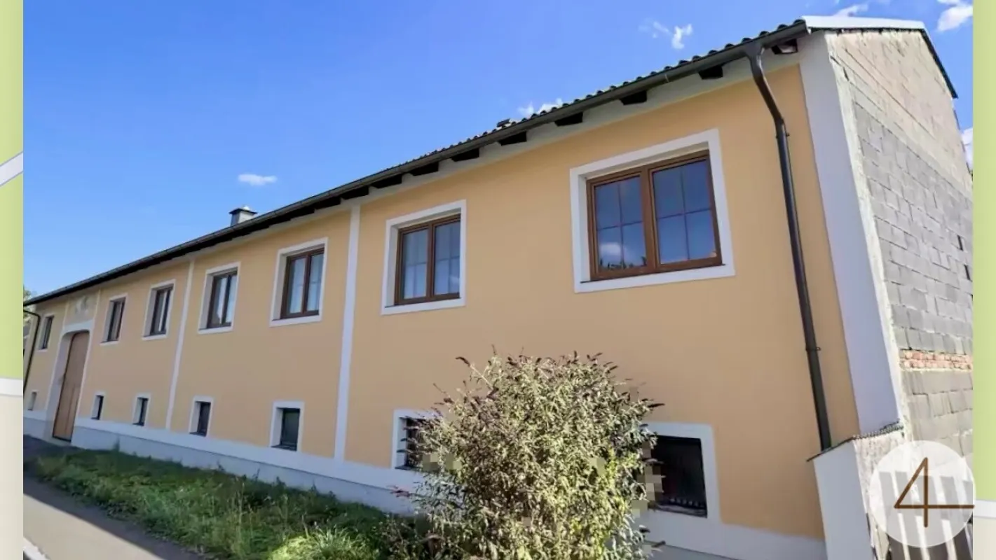 Reitanlage mit Wohngebäude - Bild 1