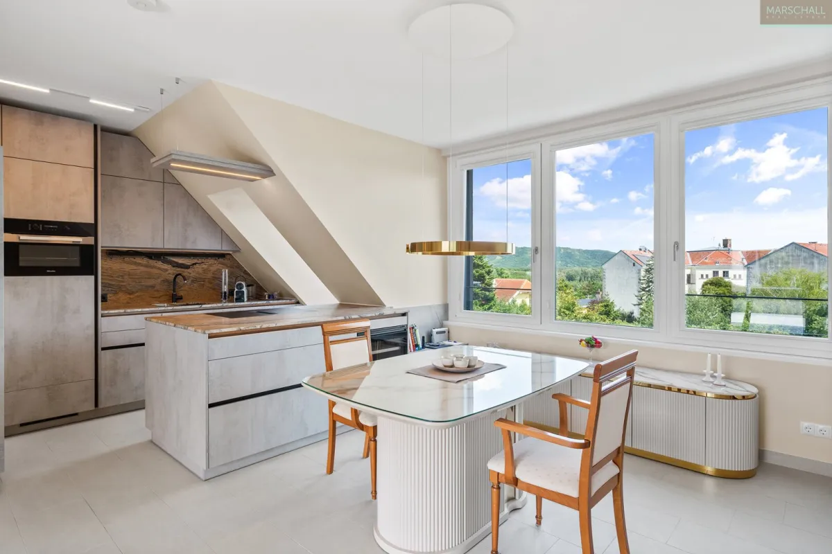 Hochwertiges 2-Zimmer-Penthouse mit Terrasse in Toplage - Bild 1