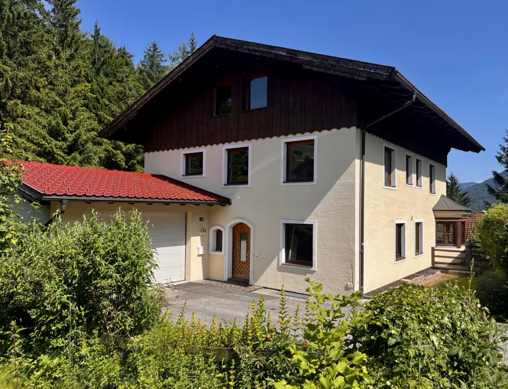 Wohnhaus mit großzügigem Potential für mehrere Generationen - Bild 1