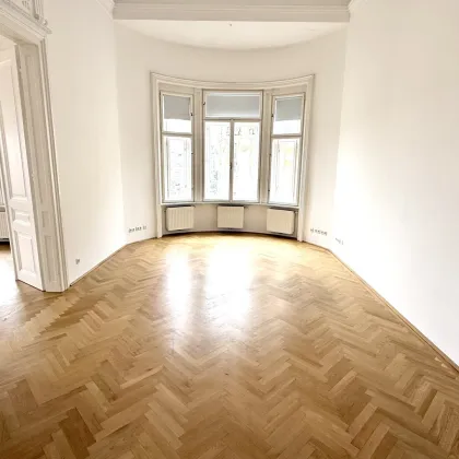 Altbau-Büro direkt am Naschmarkt mit Klopfbalkon - Bild 2