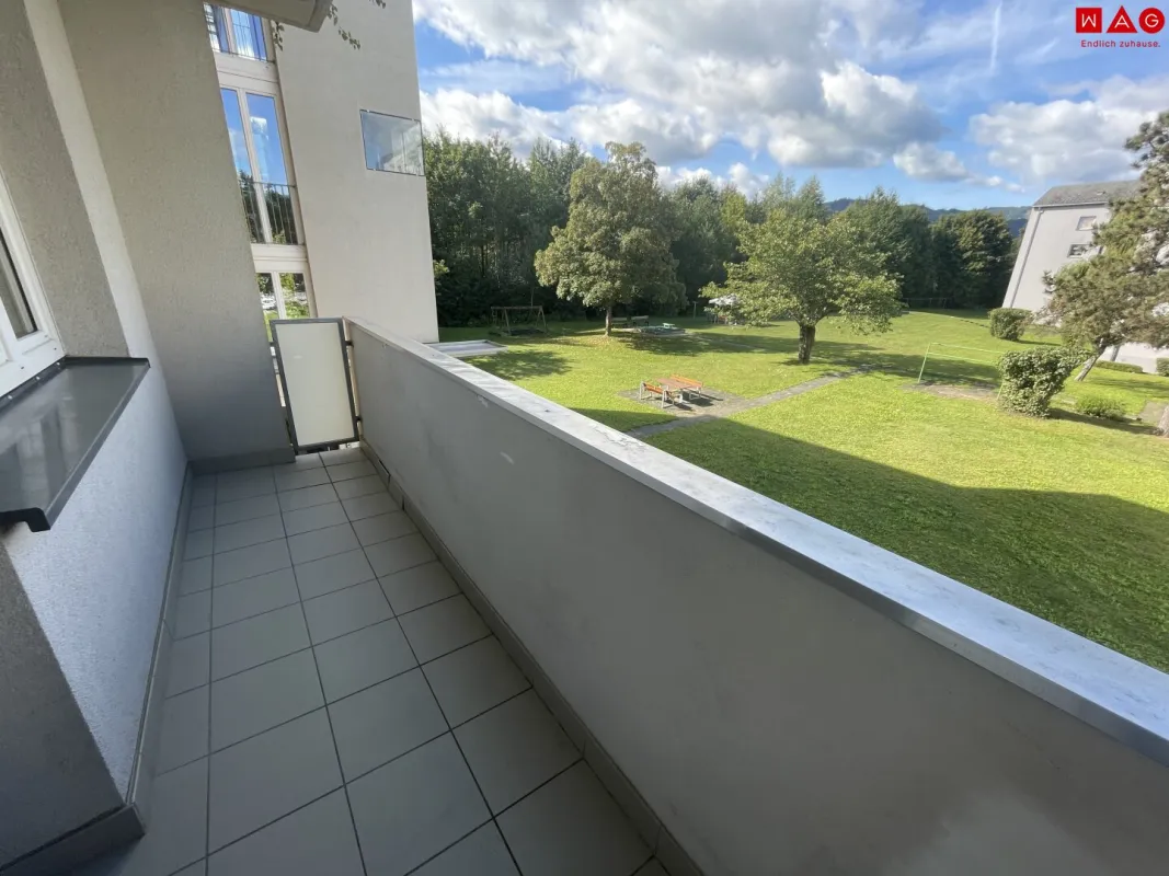 Freundliche Wohnung am südseitigen Sonnenhang in top Lage mit Balkon! - Bild 1