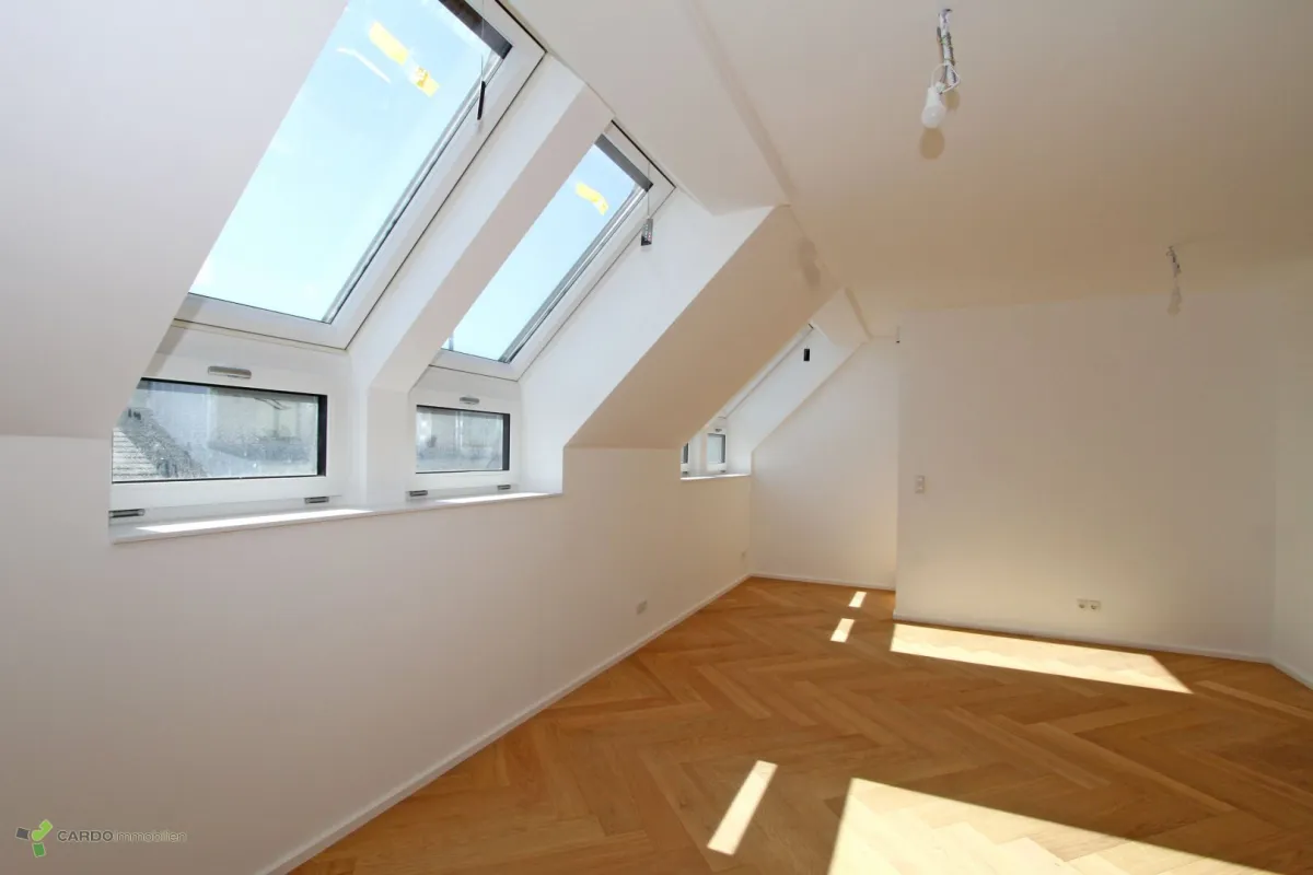 Exklusive Dachgeschosswohnungen mit Außenflächen in einem schönen Altbau - Bild 1