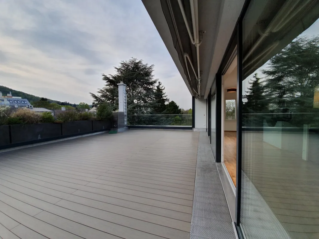 Designer-Doppelhaushälfte mit Dachterrasse & Garten in Mödling - Bild 1