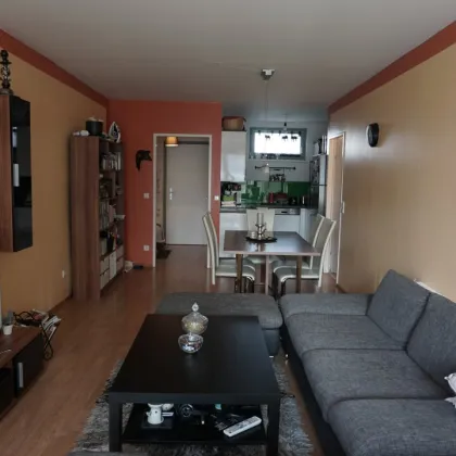 Helle, ruhige 2-Zimmer-Wohnung mit einem Balkon und einer Klimaanlange bei U1/Troststraße - Bild 2