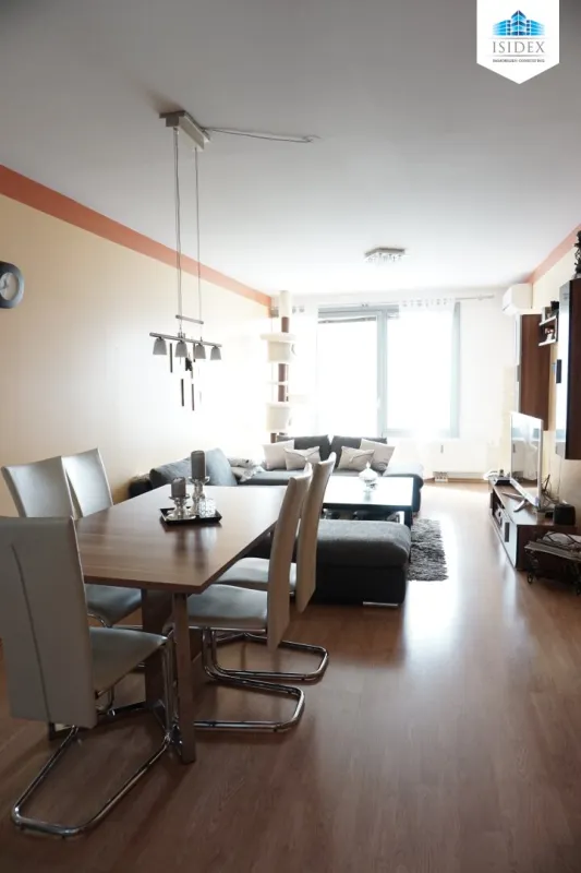 Helle, ruhige 2-Zimmer-Wohnung mit einem Balkon und einer Klimaanlange bei U1/Troststraße - Bild 1