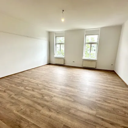 Repräsentative neusanierte Altbau-3-Zimmer Wohnung mit extra Küche und sonnigem Balkon in der Jakob-Redtenbacher-Gasse im Grazer Bestbezirk Jakomini - Bild 2