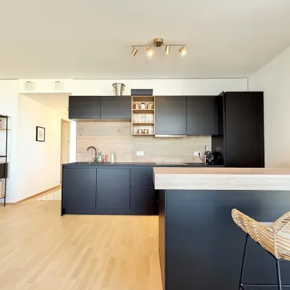 MARINATOWER - 31.Stock - 3 Zimmer - ca. 90m² gew. NFL - Loggia & Balkon - Möbliert - MARINA SUPERIOR Ausstattung - Bild 2