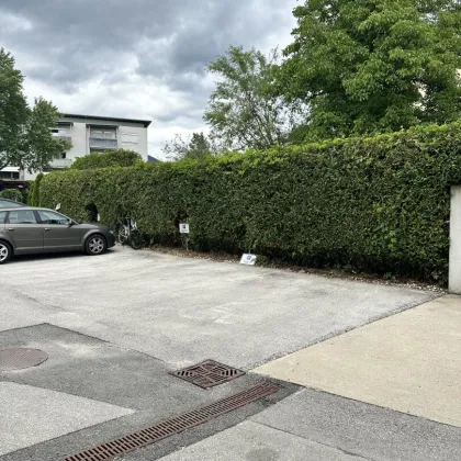 extra breiter Außenstellplatz in gefragter Wohnlage zu verkaufen– sofort verfügbar - Bild 3