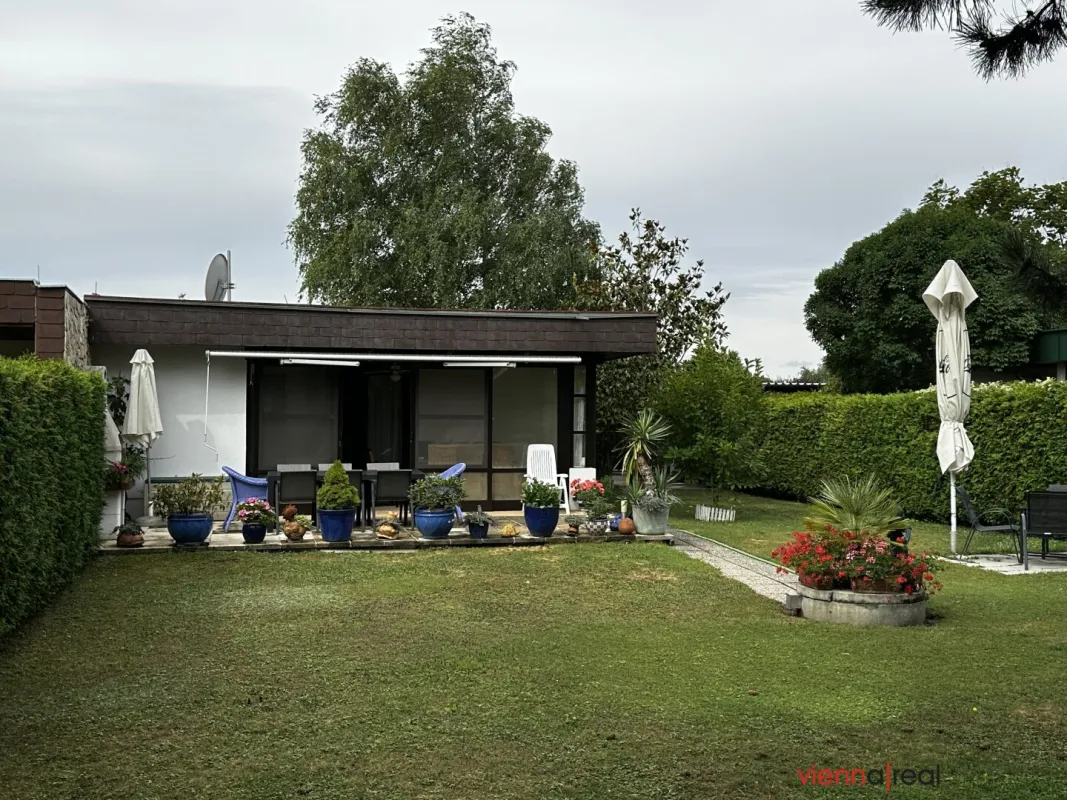 200m zum Privatstrand am Esterhazysee - ausgezeichneter Zustand - moderner Bungalow mit großem Garten und Carport - Bild 1