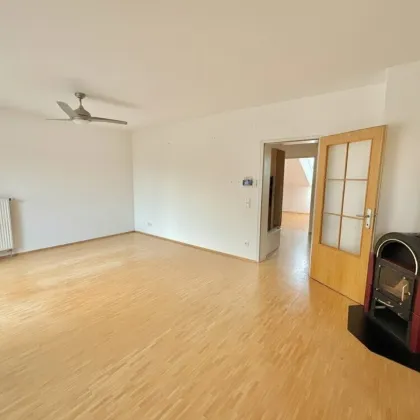 Moderne 3-Zimmer Dachgeschosswohnung mit Terrasse in Thalheim bei Wels! - Bild 3