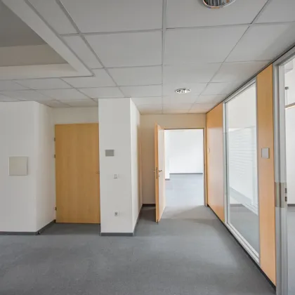 Moderne Bürofläche mit optimaler Anbindung - Bild 2