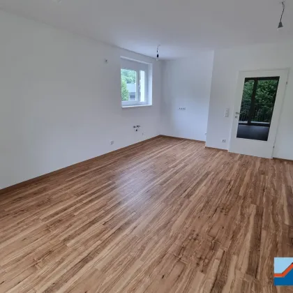 Schöne 2- Zimmerwohnung mit Balkon und Parkplatz! - Bild 2