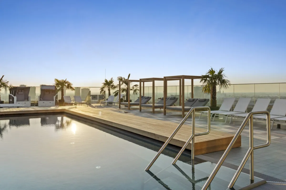 Pool, Gym & riesige Dachterrasse in Top-Lage im 3. Bezirk! - Bild 1