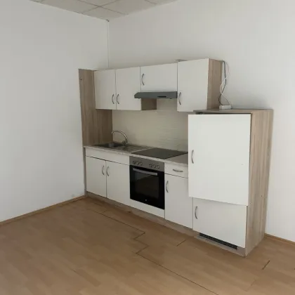 Sonnige Wohnung- Nähe Zentrum und dem Bahnhof- in nur 16 Minuten mit der S-Bahn zur U6 Wien Meidling - Bild 2