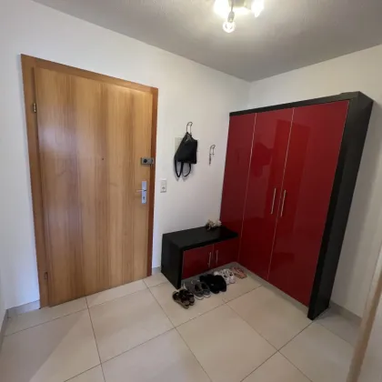 SCHWAZ - Anlageobjekt: Perfekt eingeteilte 2 Zi.-Wohnung mit großer Terrasse zum Verkauf - Bild 3