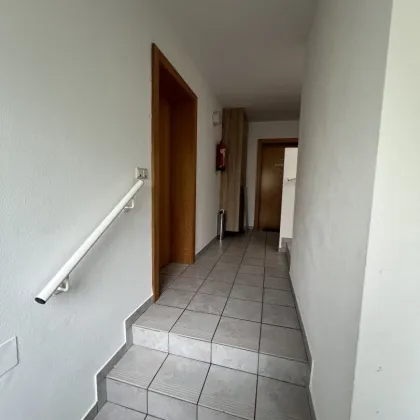 SCHWAZ - Anlageobjekt: Perfekt eingeteilte 2 Zi.-Wohnung mit großer Terrasse zum Verkauf - Bild 2