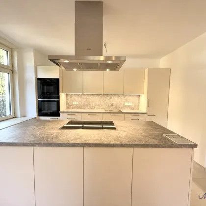 Alles Neu! Herrliche 4 Zimmer Wohnung mit Gartenmitbenutzung in privater Atmosphäre! - Bild 2