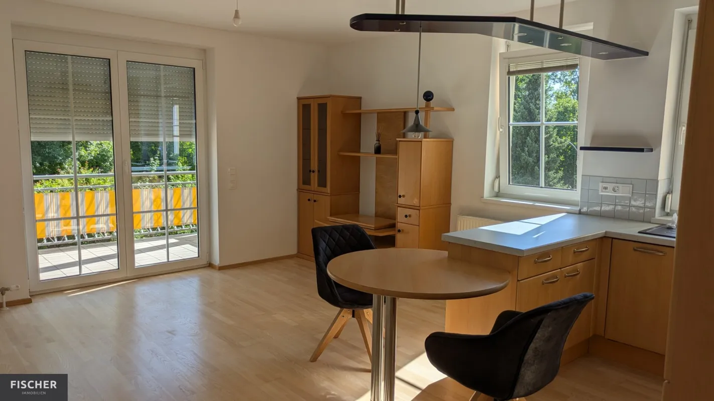 Charmante 2-Zimmer-Wohnung in Villach: Balkon, Garage & top Ausstattung zum Kauf! - Bild 1