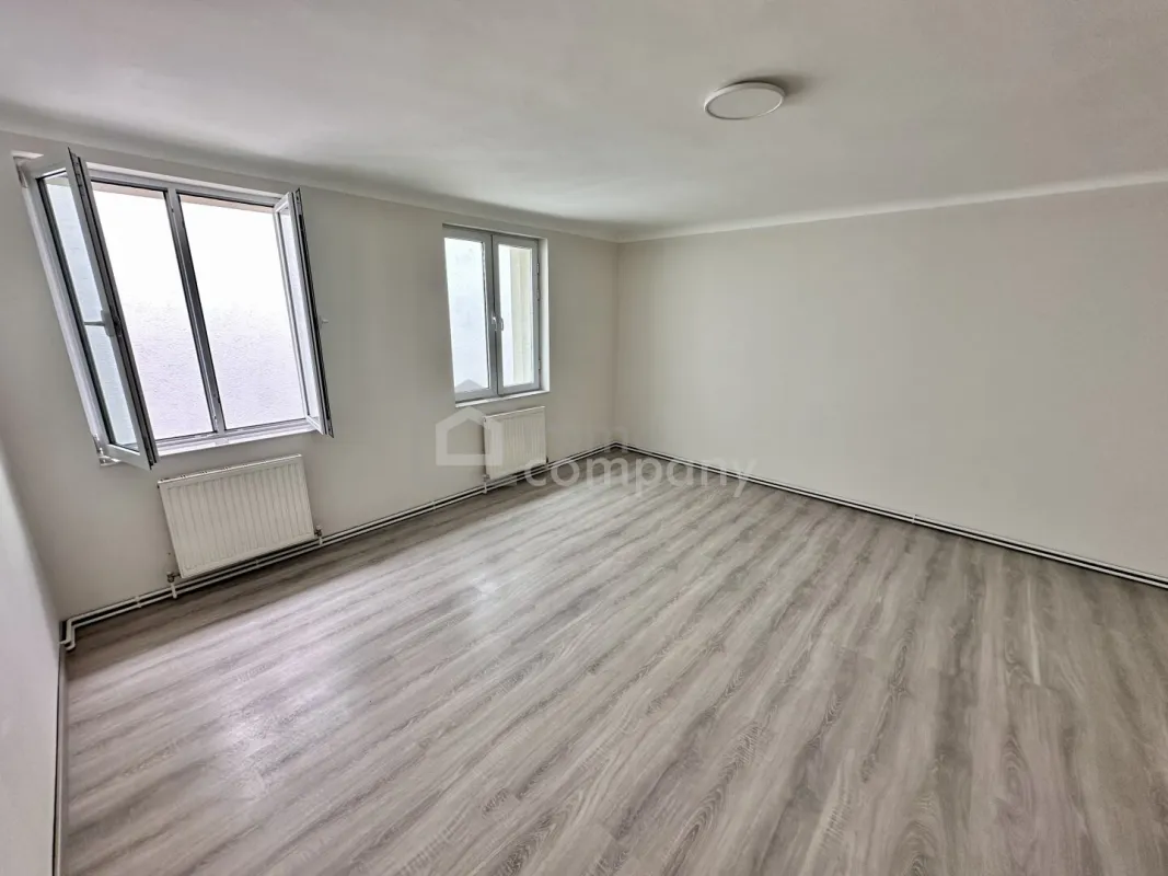 Moderne 2-Zimmer-Wohnung in Lassee – Stadtblick und Komfort für nur 600 € Kalt ! - Bild 1