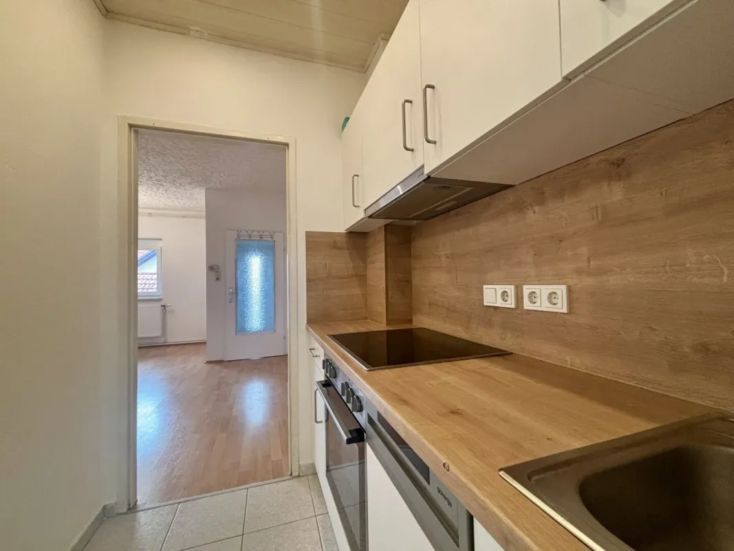 Unbefristet vermietete 2-Zimmer-Wohnung mit KFZ-Stellplatz - Bild 1