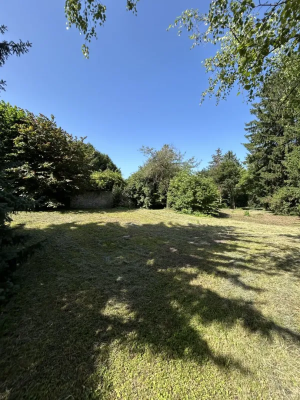 Drei bebaubare Grundstücke + Villa mit Garten in Perchtoldsdorf – einzeln oder gemeinsam erwerbbar. - Bild 1
