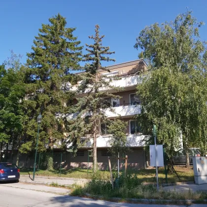 Schöne 3-Zimmer-Wohnung mit ca. 9 m² großen Süd-Loggia in perfekter Lage mit Nähe zu Zentrum und Bahnhof - Bild 2