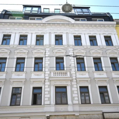 Exklusive 4-Zimmer-Dachgeschosswohnung in revitalisiertem Altbauhaus – Stilvolles Wohnen mit Dachterrasse, Parkettboden, Klimaanlage & Luftwärmepumpe auf modernstem Stand - Bild 3