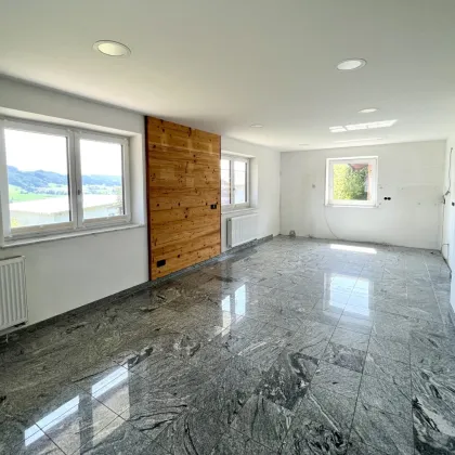 Wohnen am Irrsee - Teilsaniertes Einfamilienhaus mit Seeblick - Bild 3