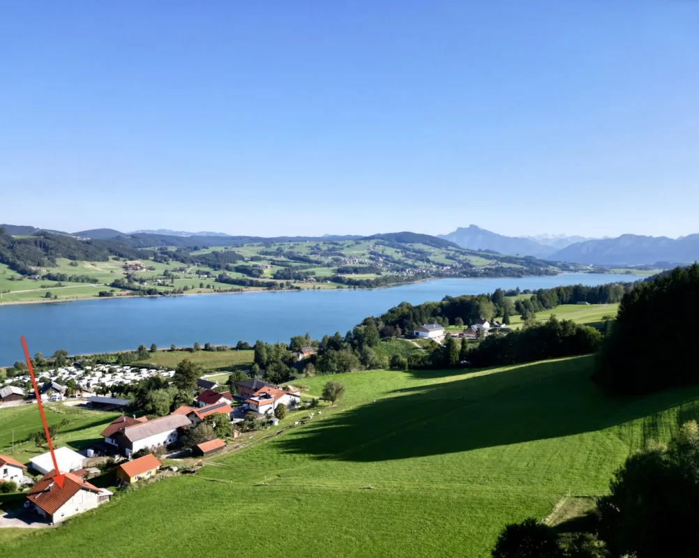 Wohnen am Irrsee - Teilsaniertes Einfamilienhaus mit Seeblick - Bild 1