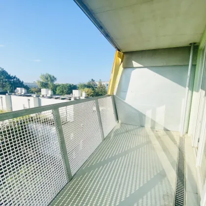 NEUER PREIS! PROVISIONSFREI VOM EIGENTÜMER! 2-ZIMMER WOHNUNG MIT LOGGIA NAHE U2 STADLAU! - Bild 2