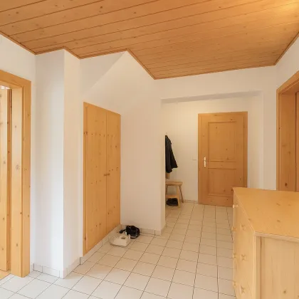 Gneis - Gemütliches Einfamilienhaus in Grünruhelage - Bild 2