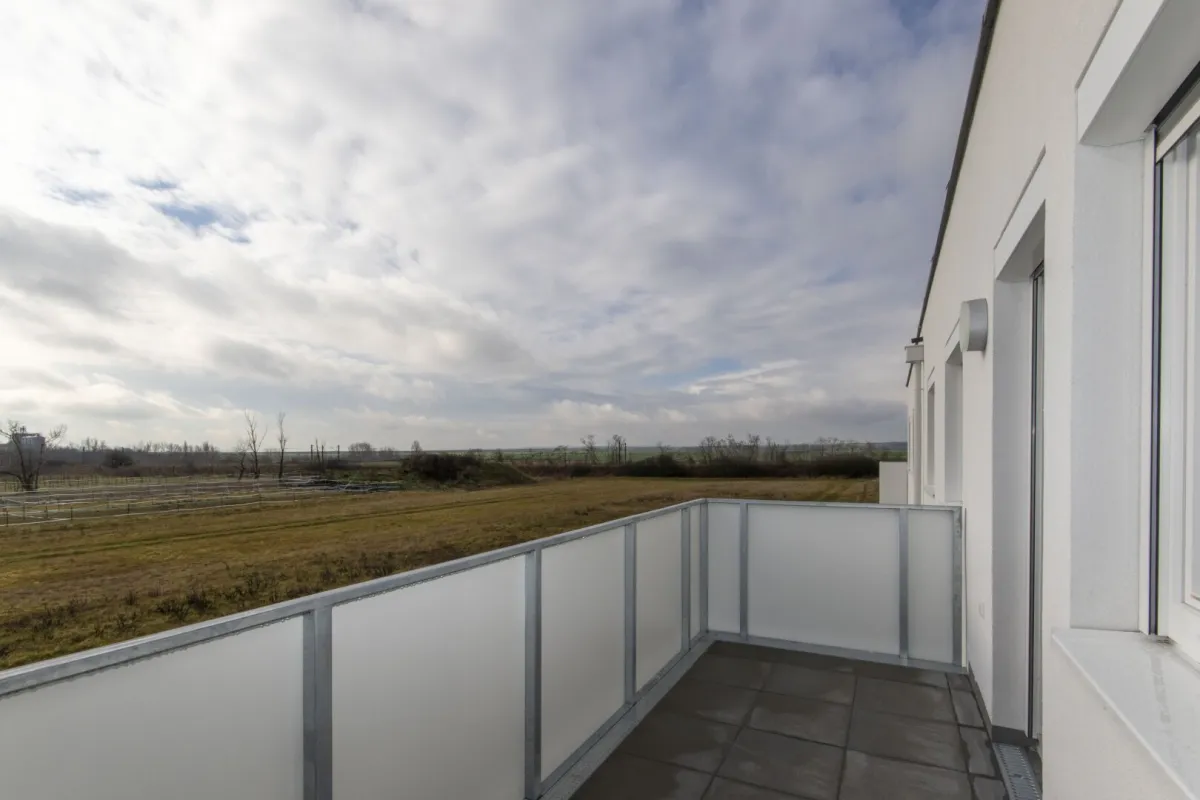 Schöne Erstbezugswohnung mit südseitigen Balkon - Bild 1