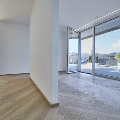 HIGH-END LIVING in Gmunden – Stilvoll, luxuriös. Erstbezug mit TRAUMSEEBLICK !!! Provisionsfrei - Bild 3