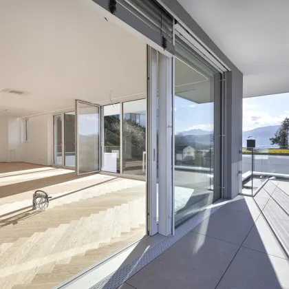 HIGH-END LIVING in Gmunden – Stilvoll, luxuriös. Erstbezug mit TRAUMSEEBLICK !!! Provisionsfrei - Bild 2