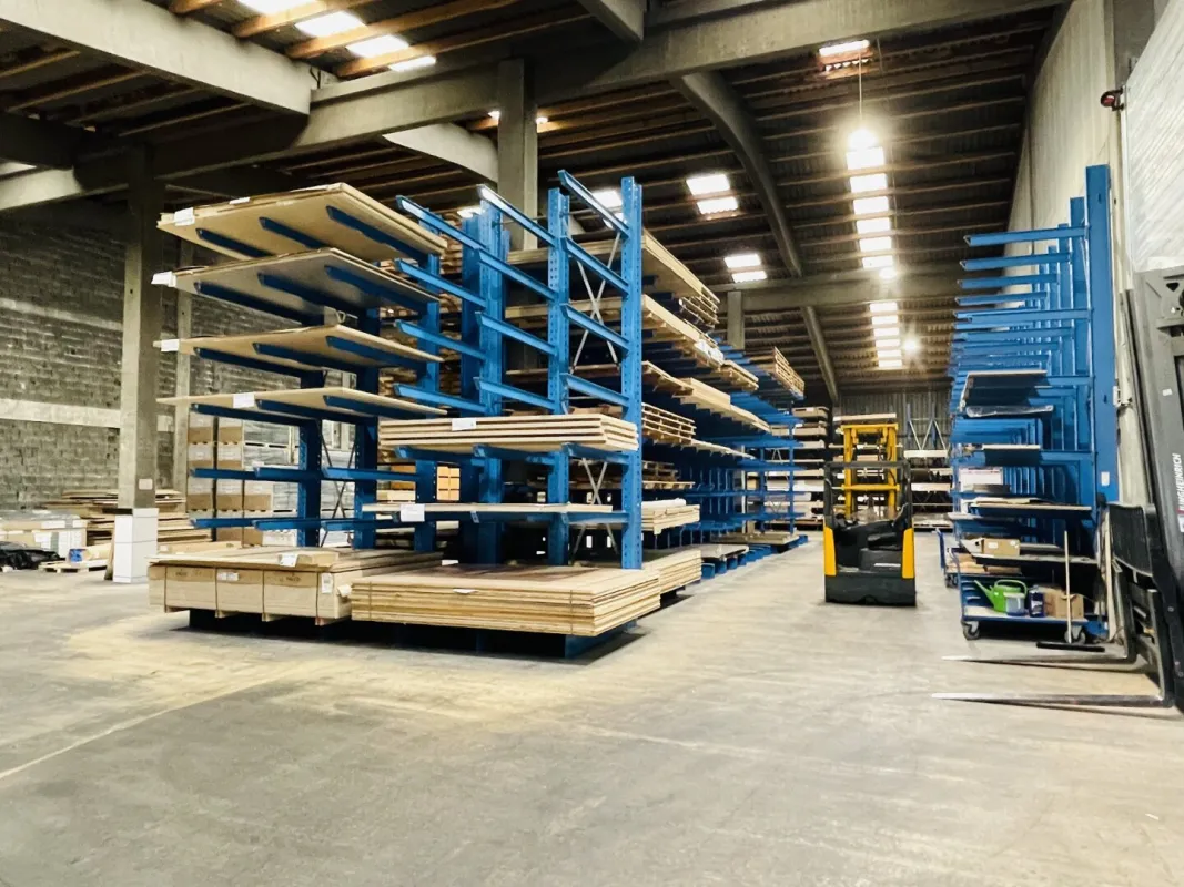 Hallen-/Lagerfläche - 650 m² - nahe Autobahnauffahrt Eugendorf - Bild 1