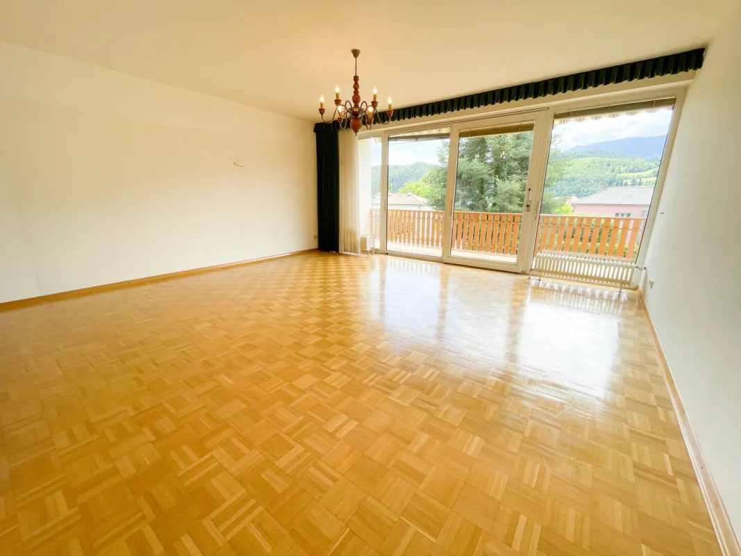 WOHNEN IN SEEBODEN! EIGENTUMSWOHNUNG MIT GROSSZÜGIGEM BALKON UND NATURPANORAMA INKLUSIVE. - Bild 1