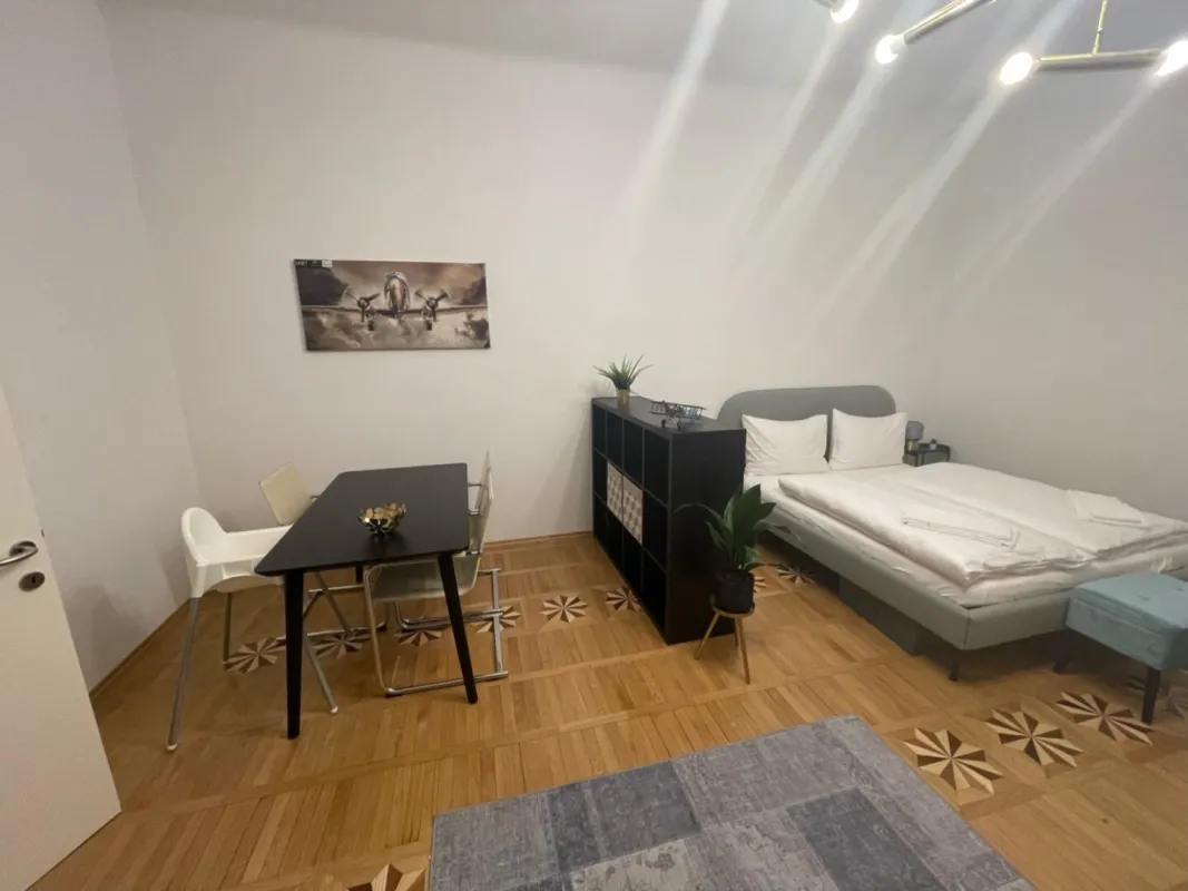 TOP AIRBNB-APARTMENT IN THE HEART OF VIENNA - Bild 1