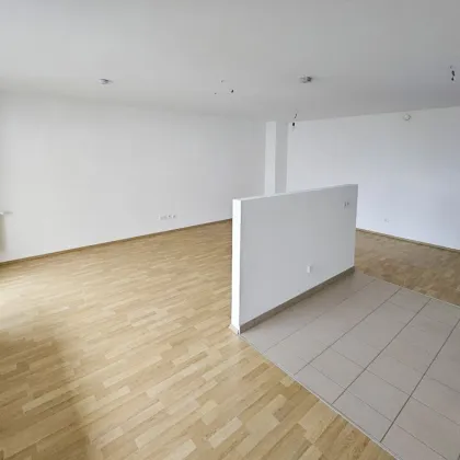 Schöne Wohnung mit hofseitiger Loggia - Bild 3
