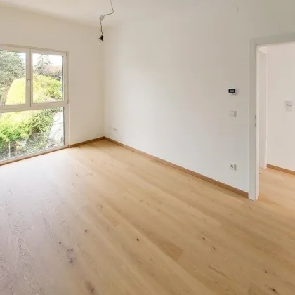 ERSTBEZUG: REIHENHAUS MIT PV-ANLAGE UND HOCHWERTIGER EINBAUKÜCHE NÄHE BADETEICH - Bild 3